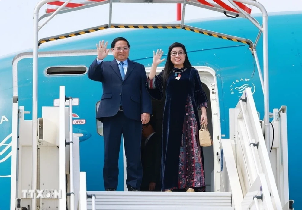 Thủ tướng Phạm Minh Chính tới Nice, bắt đầu chuyến công tác tại Cộng hòa Pháp