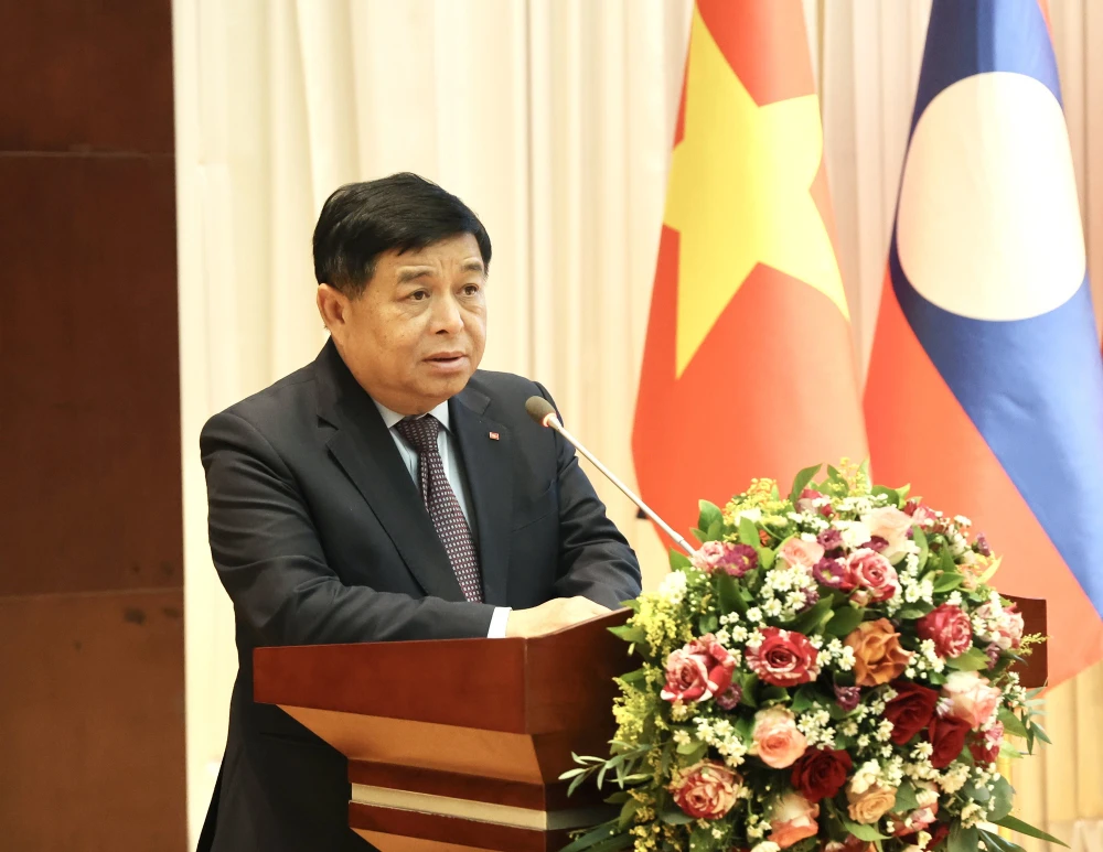 Phó Thủ tướng Lào kỳ vọng Việt Nam đứng số 1 về đầu tư tại Lào