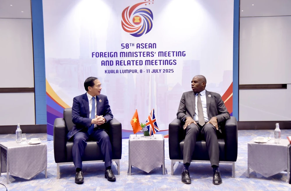 Phó Thủ tướng Bùi Thanh Sơn gặp Ngoại trưởng Mỹ Marco Rubio