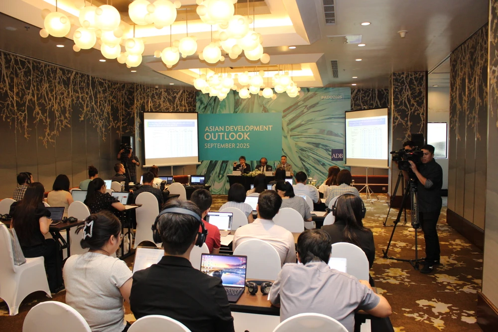 Lý do một loạt tổ chức lớn nâng dự báo tăng trưởng kinh tế Việt Nam năm 2025