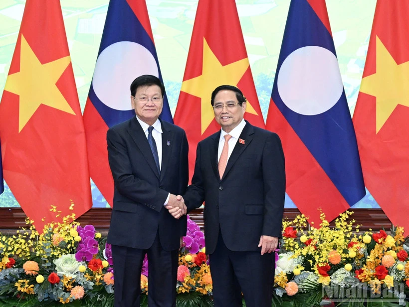 Việt Nam luôn ưu tiên cao nhất cho mối quan hệ đặc biệt với Lào