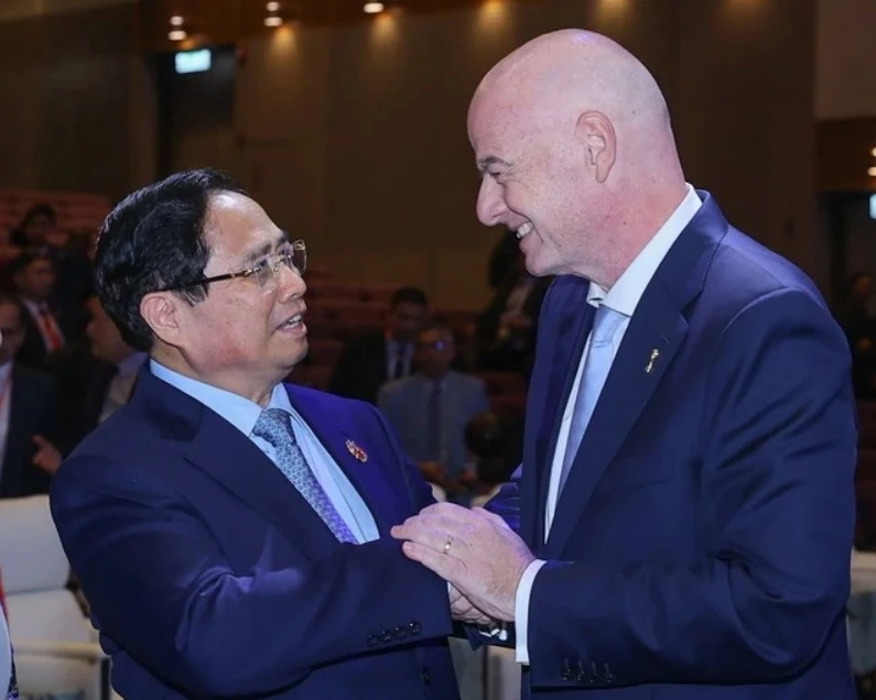 Gặp Thủ tướng Phạm Minh Chính, Chủ tịch FIFA đề xuất mở học viện bóng đá tại Việt Nam