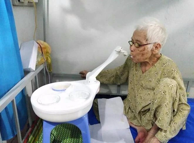 Thiết bị đã được thử nghiệm ở một số trung tâm dưỡng lão. 