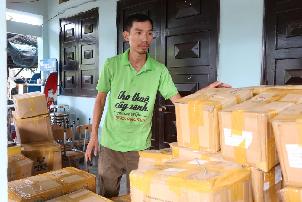 Chia sẻ về khó khăn, anh cho biết: " Điều khiến mình trăn trở nhất là nguồn sách. Mục tiêu mỗi năm, từ năm 2020 đến năm 2030 nhóm sẽ tổng hợp được 1 triệu quyển sách chuyển đến khắp các nơi. Tuy nhiên, những năm trở lại đây vì ảnh hưởng của dịch bệnh mà lượng sách đề ra chưa đáp ứng đủ".