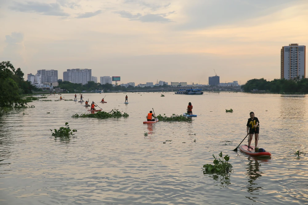 Thời gian các tour SUP thường tự do, không giới hạn, thoải mái trải nghiệm.