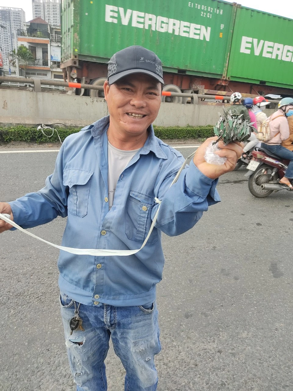 Nhặt đinh tặc ở TP.HCM