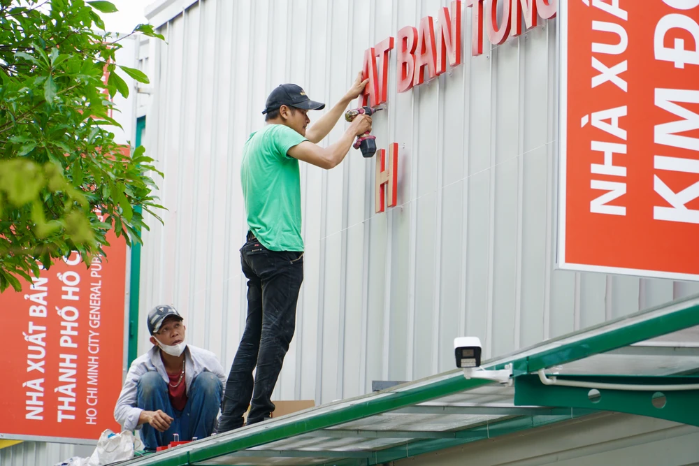 12 2-Dien-mao-duong-sach-TP-Thu-Duc-truoc-them-khanh-thanh.jpg