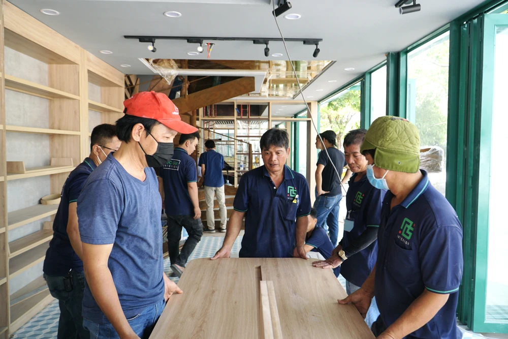 12 a-Dien-mao-duong-sach-TP-Thu-Duc-truoc-them-khanh-thanh.jpg