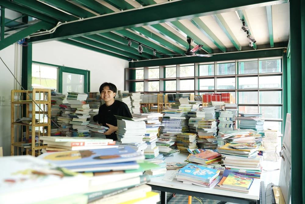 12 c-Dien-mao-duong-sach-TP-Thu-Duc-truoc-them-khanh-thanh.jpg