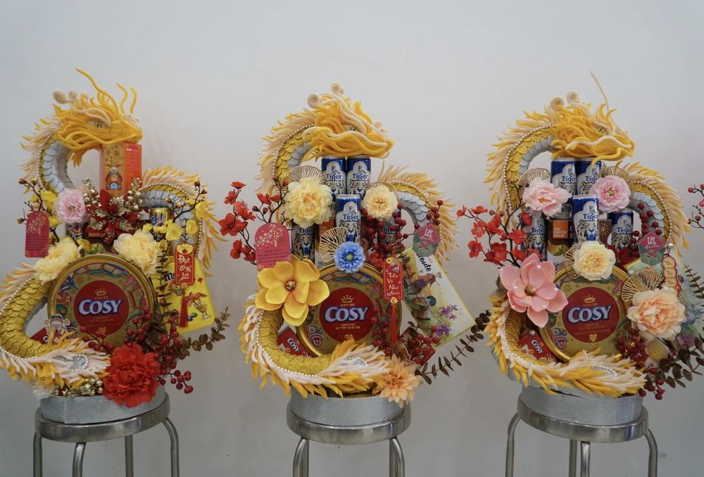 14 -thap-qua-hinh-rong.JPG