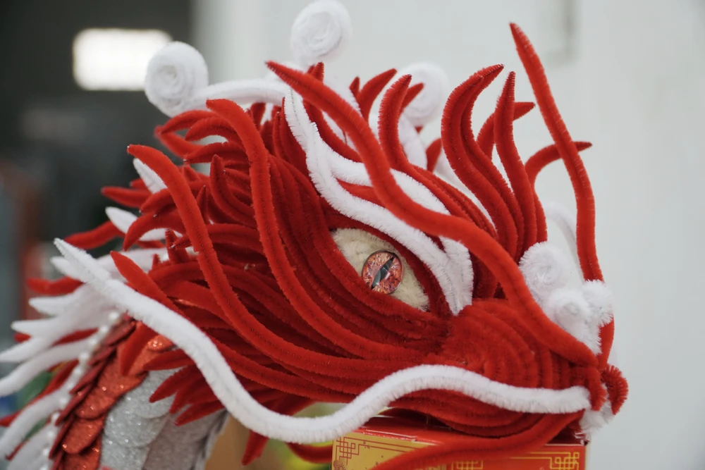 9 -thap-qua-hinh-rong.JPG