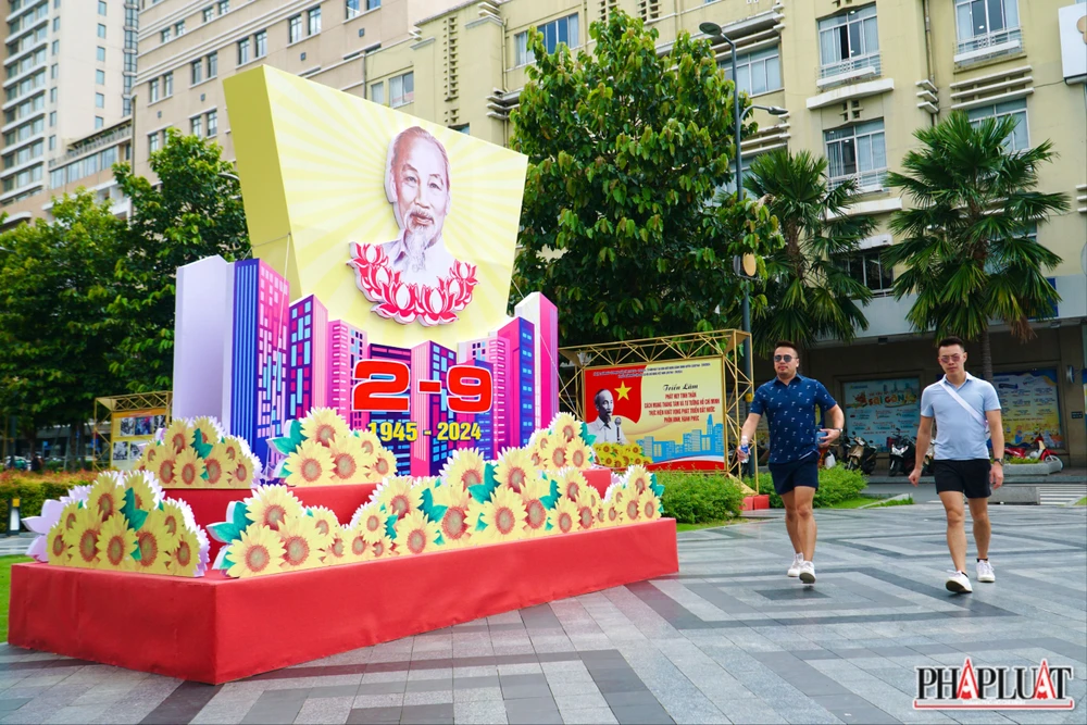 Ảnh 11. 1 -Quoc-khanh-2:9 .jpg