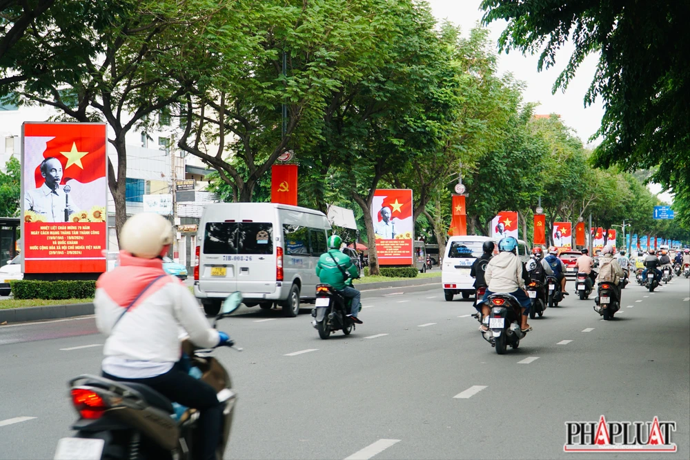 Ảnh 2 -Quoc-khanh-2:9 .jpg