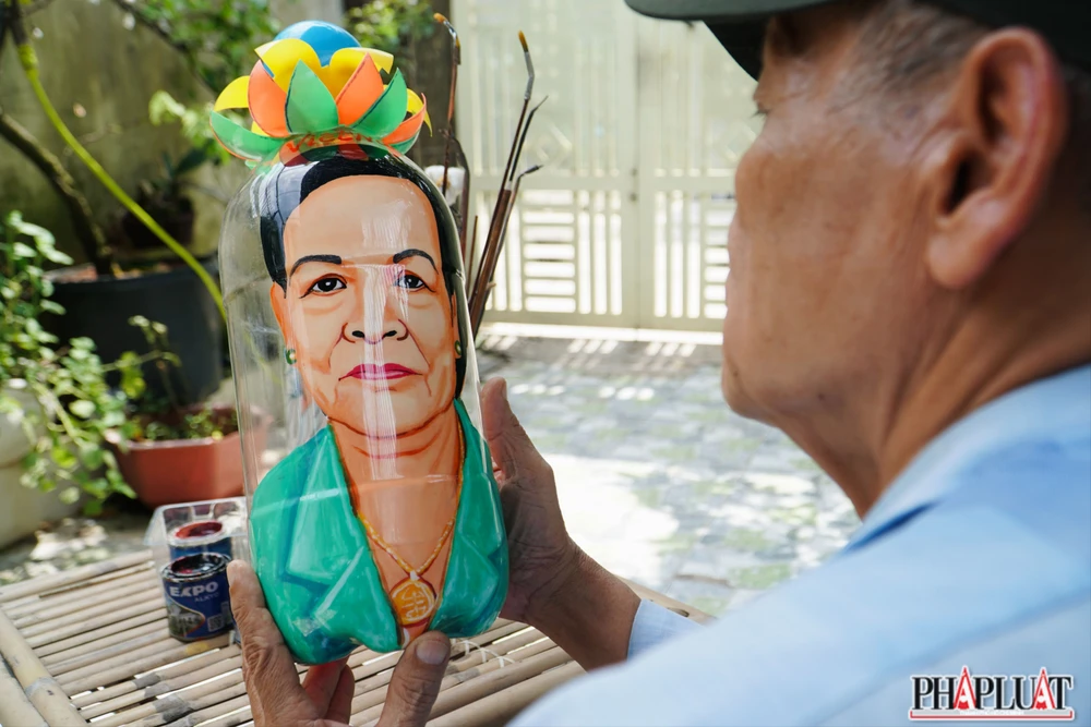  11 - chan-dung-trong-chai.jpg