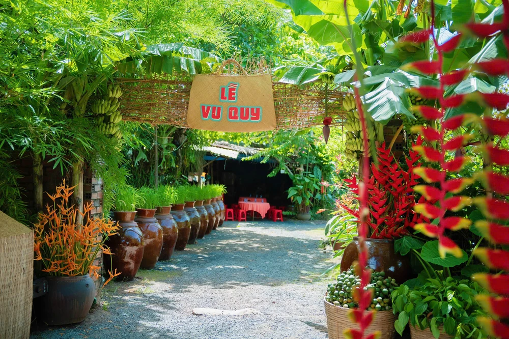 chiếc cổng cưới