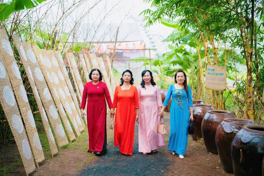 16 -chiec-cong-cuoi .jpg