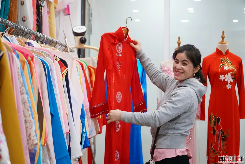 21. 1 -ao-dai-0-dong.jpg