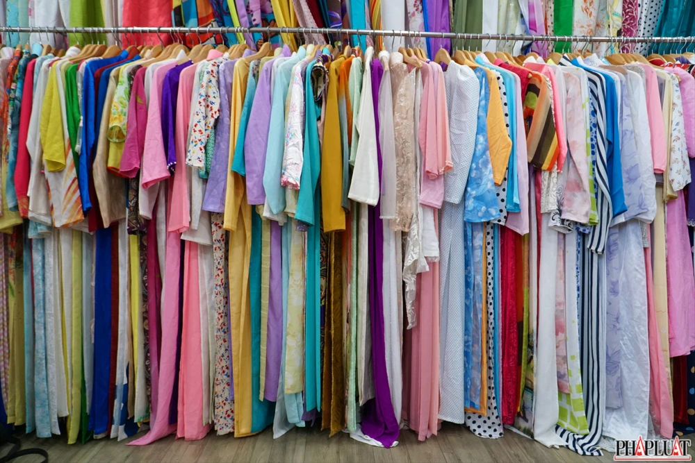 8.2 -ao-dai-0-dong.jpg