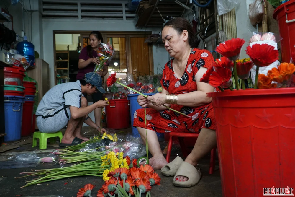 11 -hoa-dong-tien .jpg