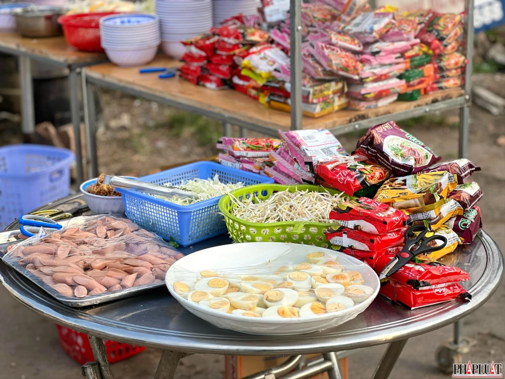 11 -tiem-mi-goi .jpg