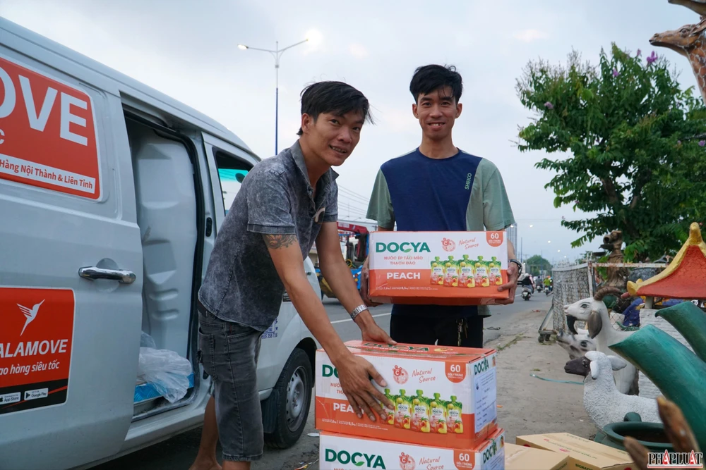 12 -tiem-mi-goi .jpg