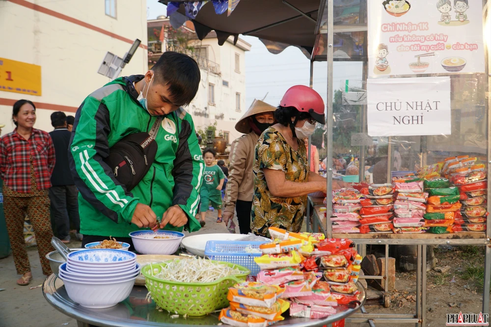 6.1 -tiem-mi-goi .jpg