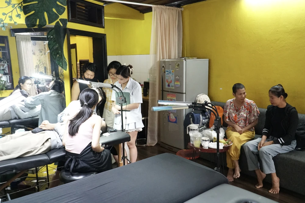 12- phun-xam-tham-my .JPG .jpg