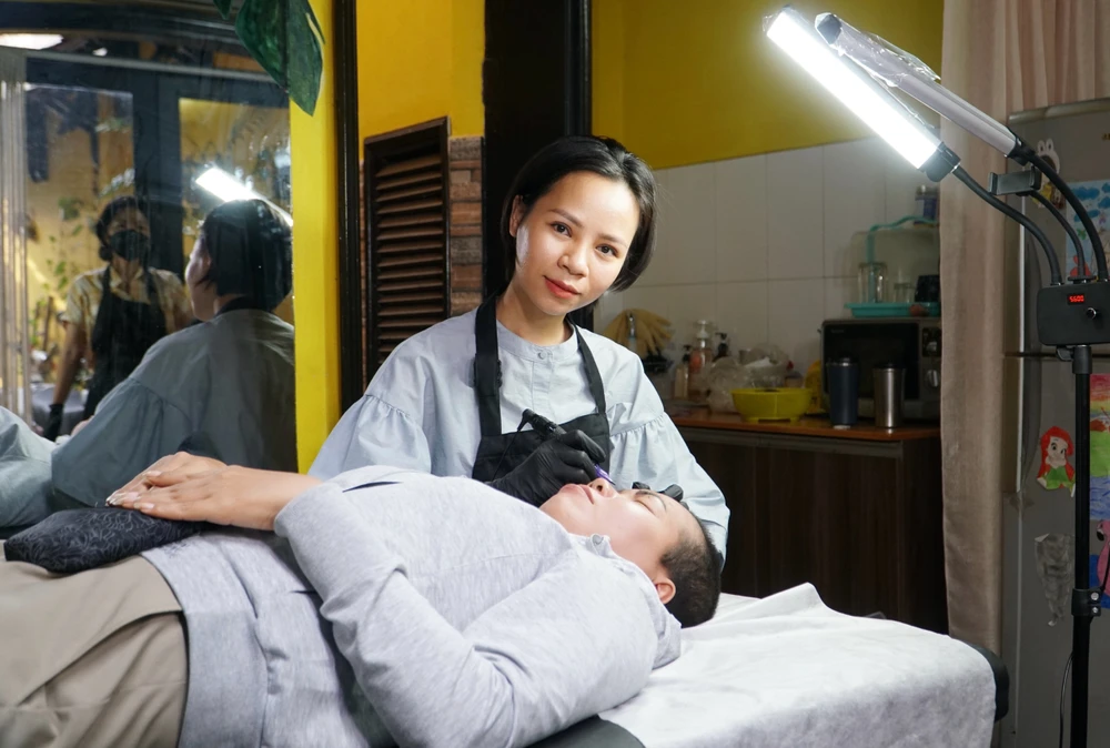 2 -phun-xăm-tham-my .jpg