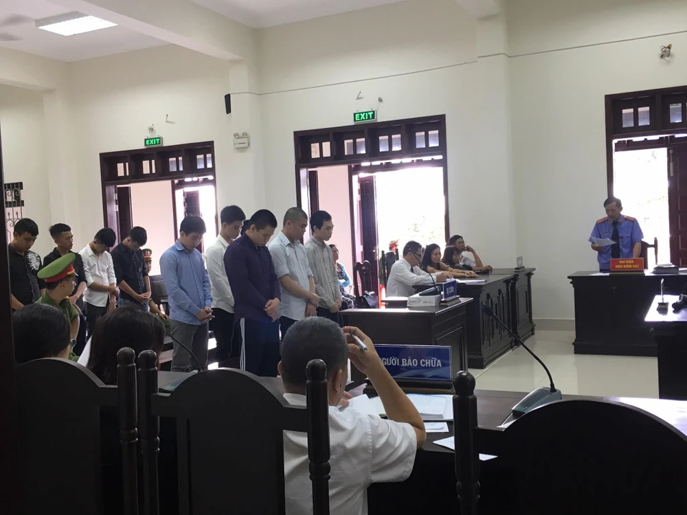 Đề nghị mức án vụ 10 bị cáo truy đuổi gây chết người ảnh 1