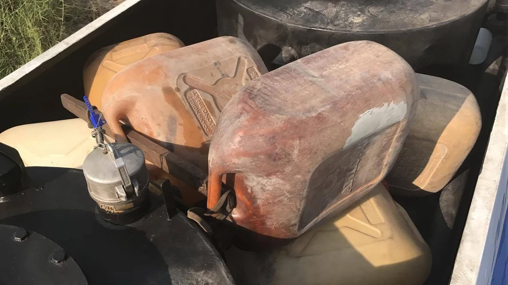 Bộ Công an bắt hơn 30 người rút ruột xăng dầu ảnh 3