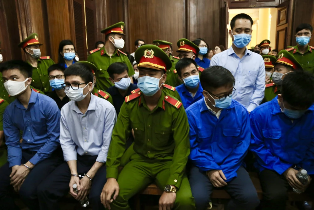 Các bị cáo tại phiên tòa sáng nay