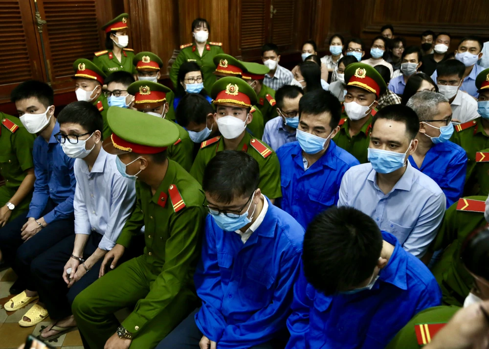 Các bị cáo tại phiên tòa sáng nay