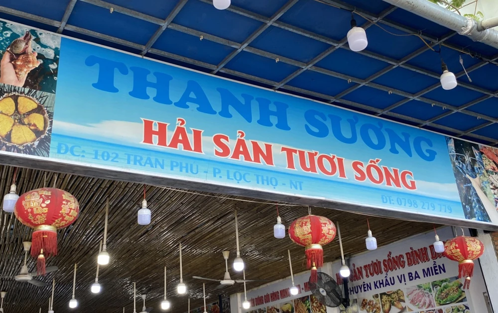 Chủ quán Thạnh Sương ở TP Nha Trang, tỉnh Khánh Hòa bị phạt 34 triệu đồng do có nhiều lỗi vi phạm.