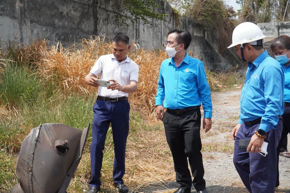 Tổng Liên đoàn Lao động Việt Nam tới thăm hỏi gia đình các nạn nhân trong vụ nổ lò hơi