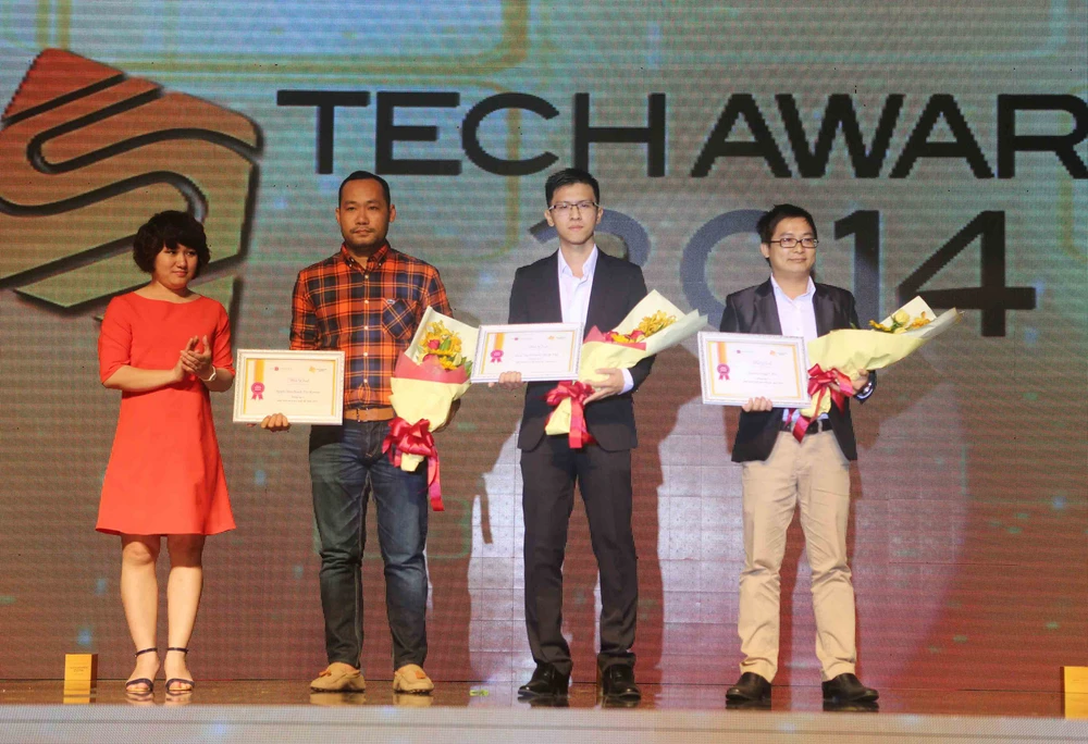 Asus nổi bật tại Số Hóa Tech Awards 2014 ảnh 1