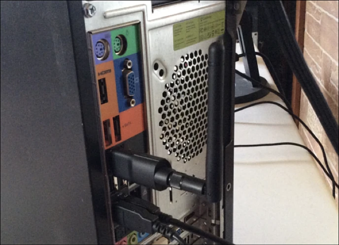 Để máy tính bàn có thể kết nối Wi-Fi ảnh 2