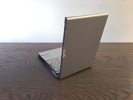 Cắt đôi mọi thứ, kể cả iPhone sau khi li dị vợ ảnh 2