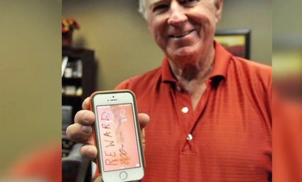 iPhone vẫn hoạt động tốt khi rơi trên 2.800m ảnh 1