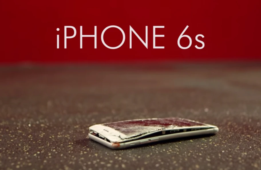 Liệu iPhone 6S có 'sống sót' sau cú đá ngàn cân? ảnh 3 Liệu iPhone 6S có 'sống sót' sau cú đá ngàn cân? ảnh 3