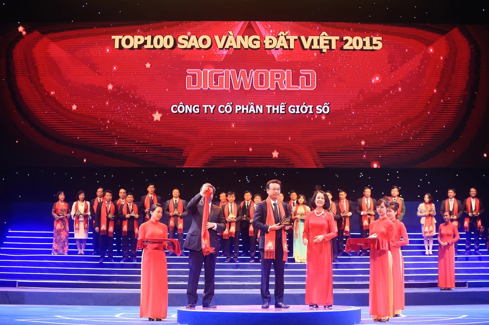 Digiworld được vinh danh tại Giải thưởng Sao Vàng Đất Việt 2015 ảnh 2