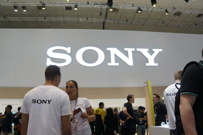 Theo chân Nokia, Sony cân nhắc bán mảng di động? ảnh 1