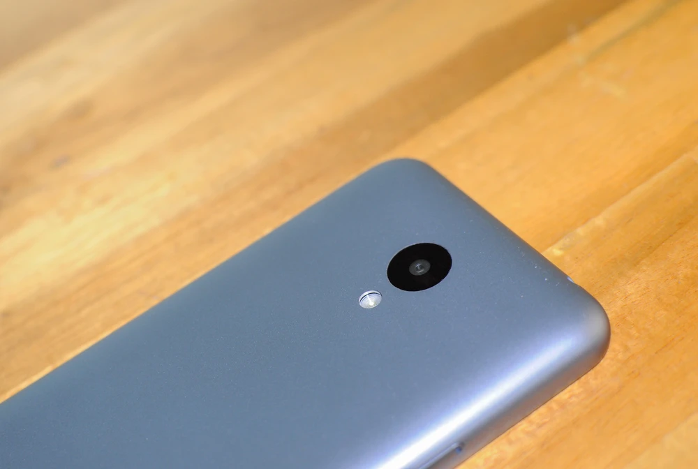 Trên tay chiếc smartphone giá siêu rẻ có hỗ trợ 4G ảnh 3