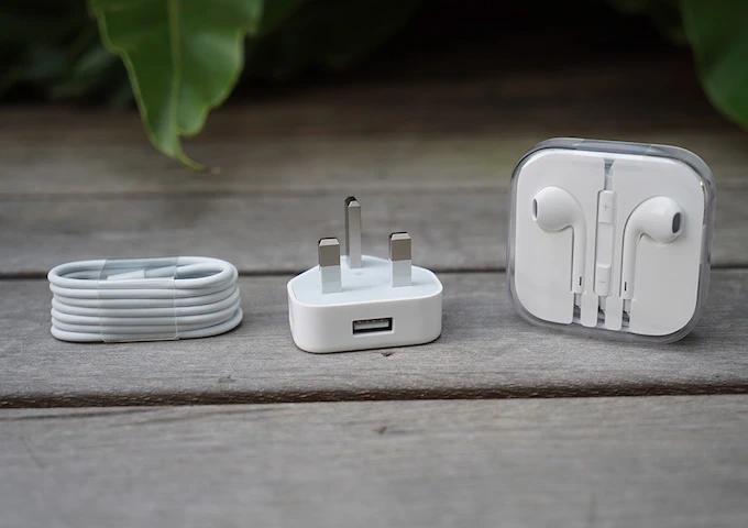 Đập hộp và trên tay nhanh iPhone SE ảnh 4