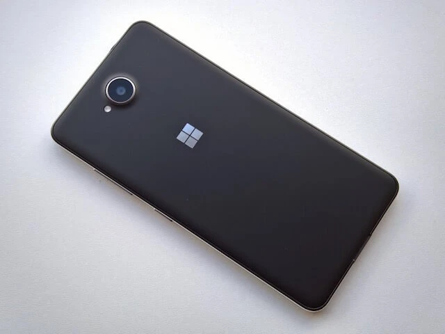 Lumia 650 bán tại Việt Nam với giá mềm ảnh 5 Lumia 650 bán tại Việt Nam với giá mềm ảnh 5