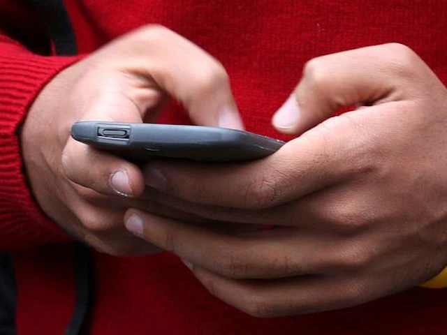 Sử dụng smartphone liên tục