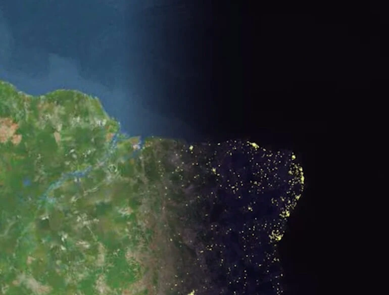 Bản đồ trên iPhone cũng hiển thị thông tin theo thời gian thực