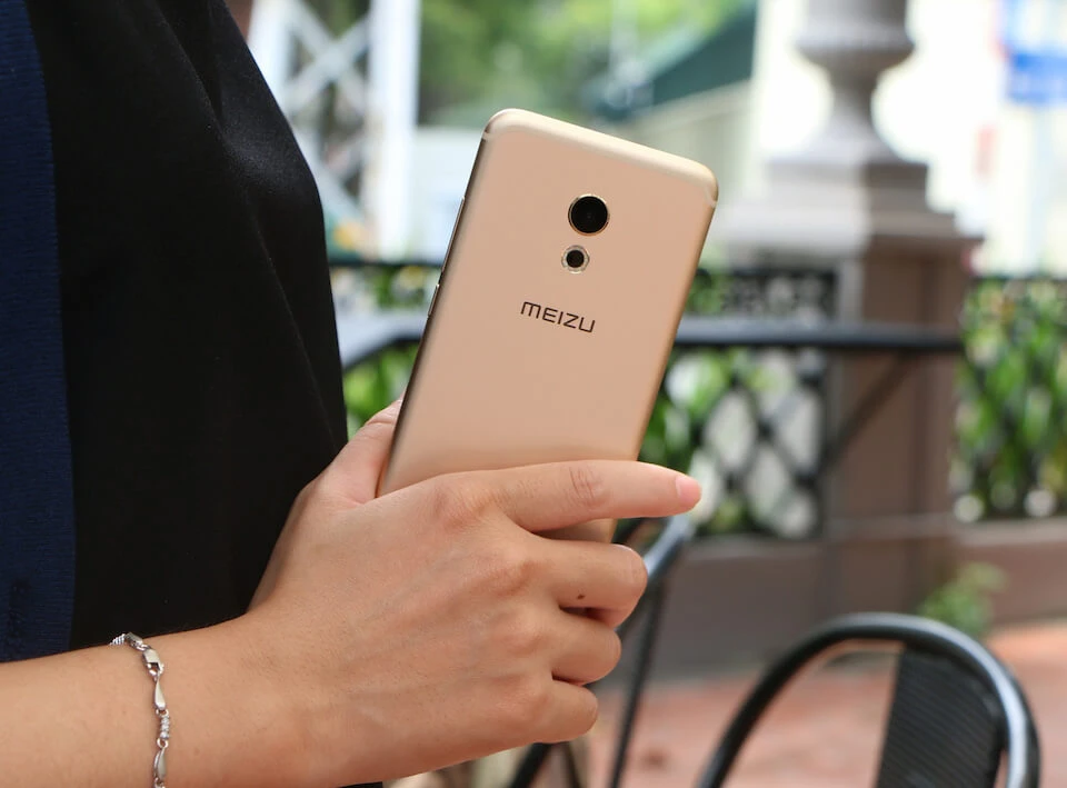 Smartphone 10 nhân đầu tiên trên thế giới xuất hiện tại VN ảnh 2