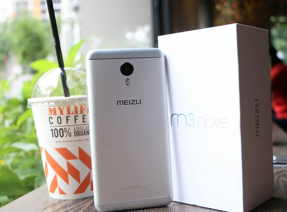 Smartphone 10 nhân đầu tiên trên thế giới xuất hiện tại VN ảnh 1