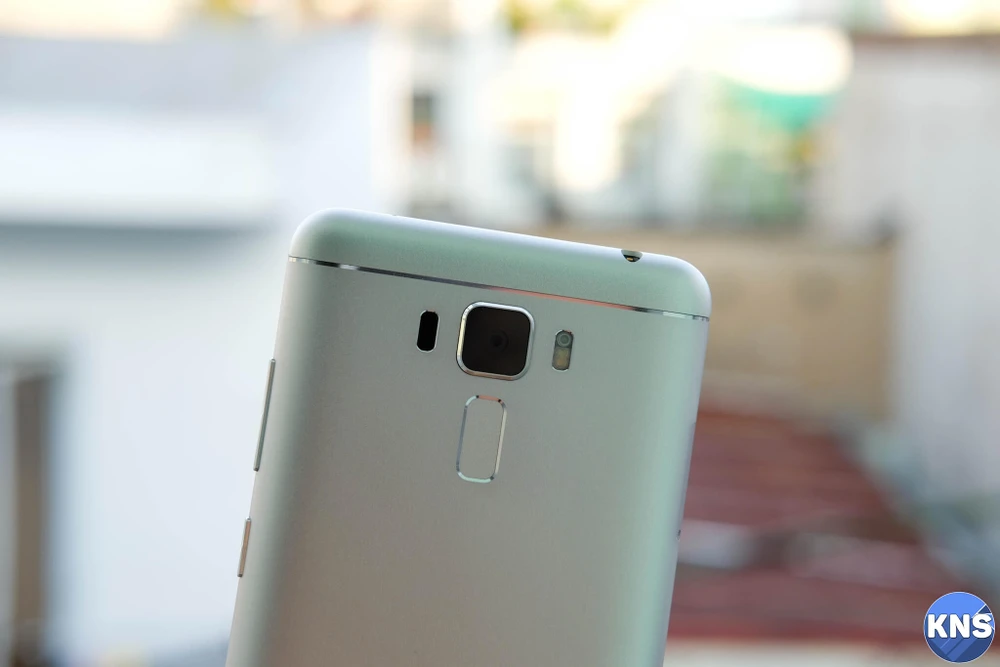 Asus zenfone 3 laser