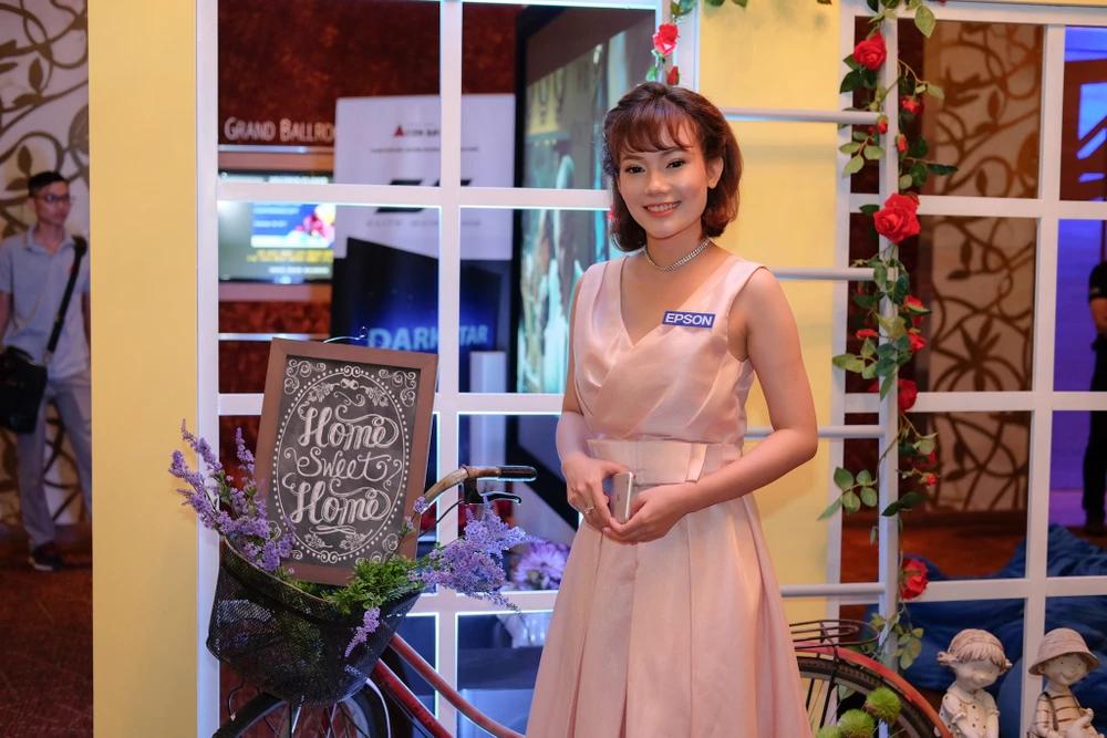 Epson ra mắt máy in và máy chiếu thông minh ảnh 1